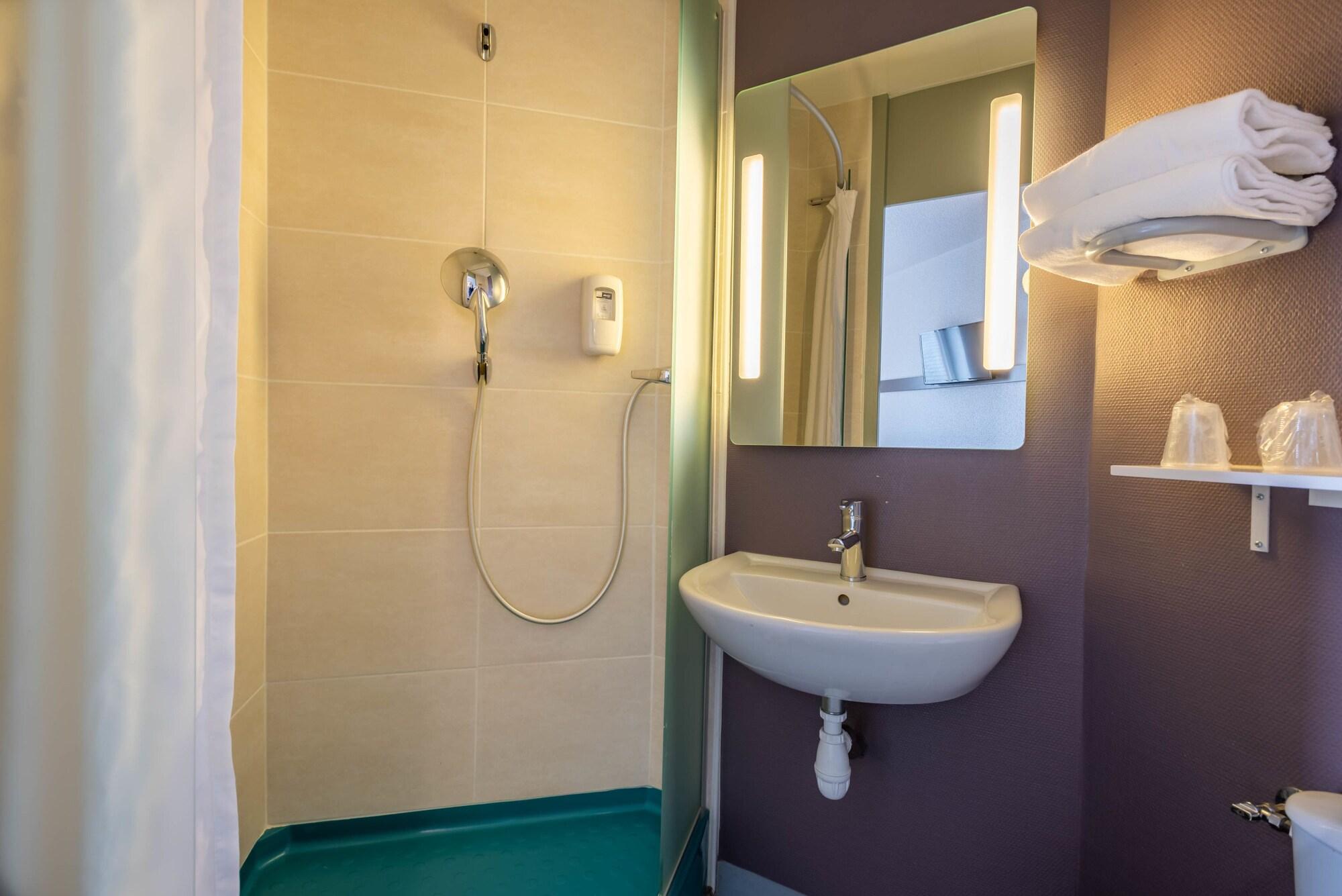 B&B Hotel Lorient 코단 외부 사진
